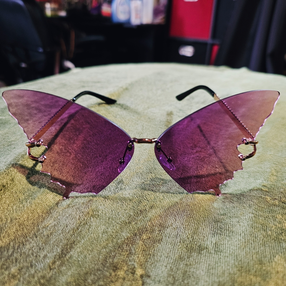 Rimless Butterfly Shaped Sunglasses